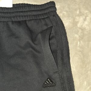 Adidas OverSized Sweatpants XL, NWT